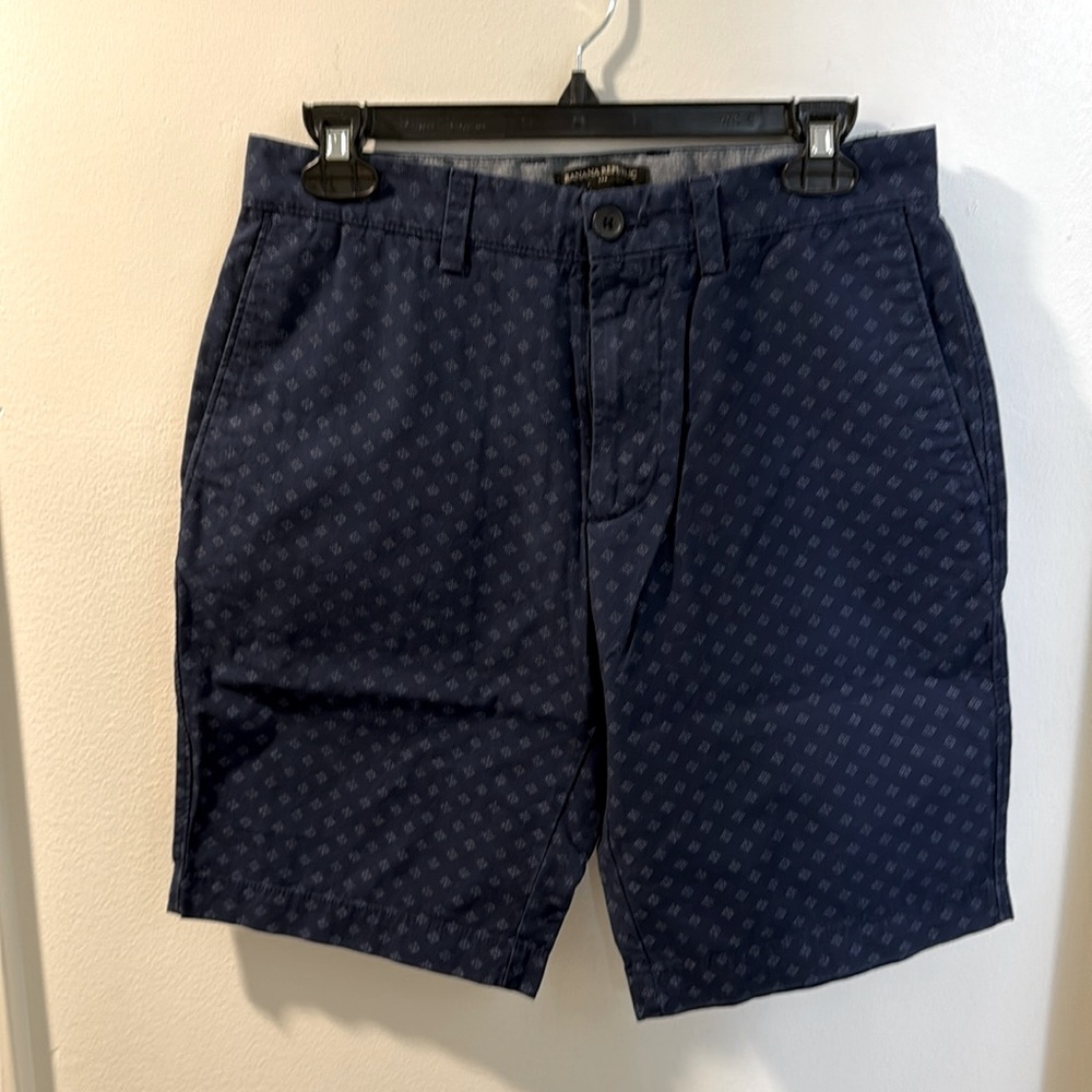Diamond print shorts, size 29